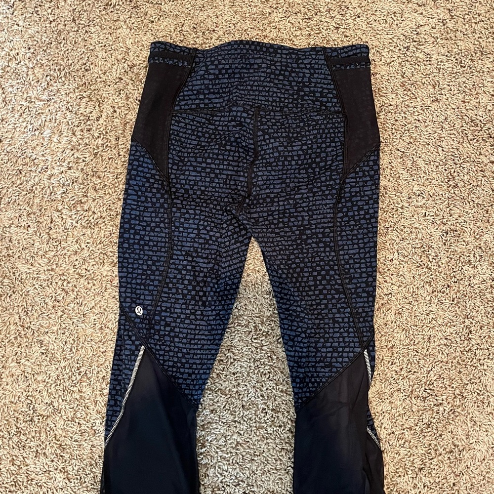 Lululemon Pace Rival Crop (19")
Shatter Weave Desert Teal Alberta Lake / Black - Picture 3 of 8